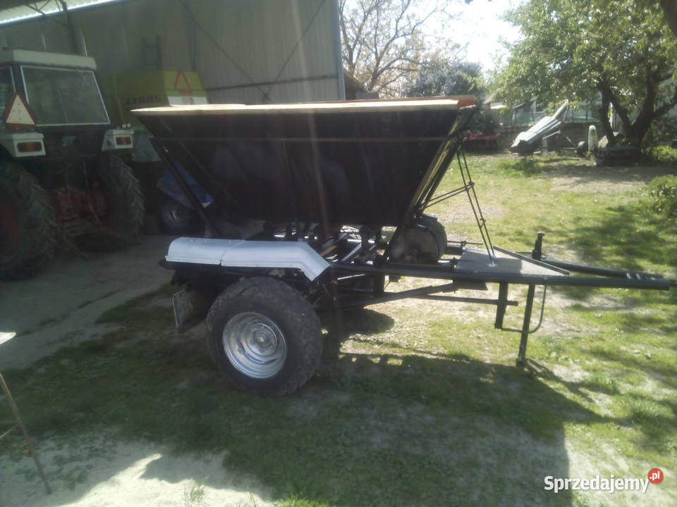 rozsiewacz wapna Straszęcin