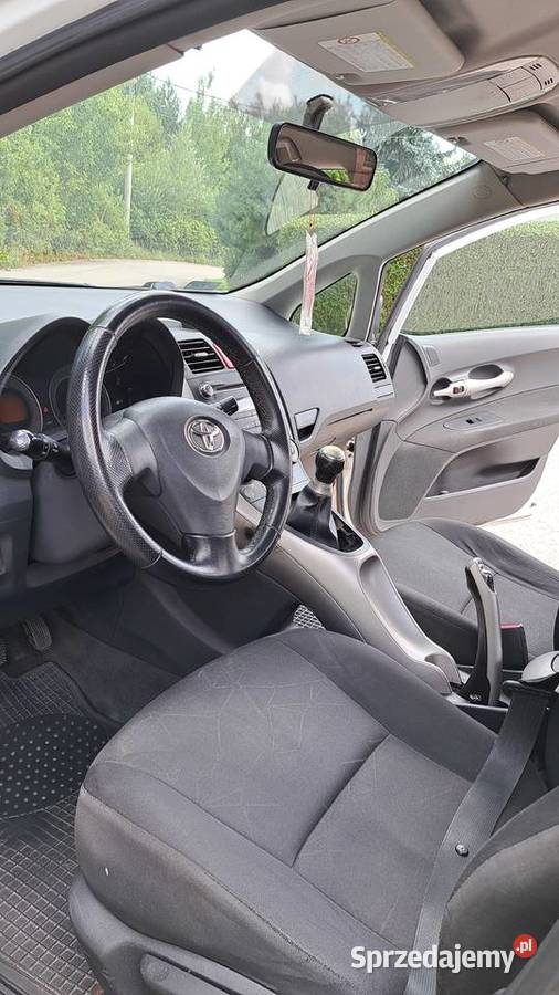 Doinwestowana Toyota Auris nowy akumulator Rok produkcji 2008 Kielce