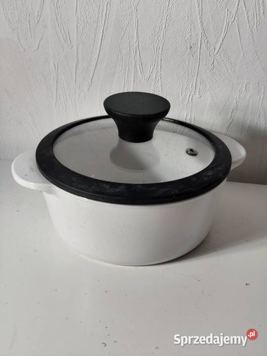 Mały garnek ceramiczny z pokrywką