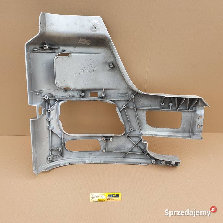 ACTROS MP3 MEGASPACE ZDERZAK LEWY POSZYCIE