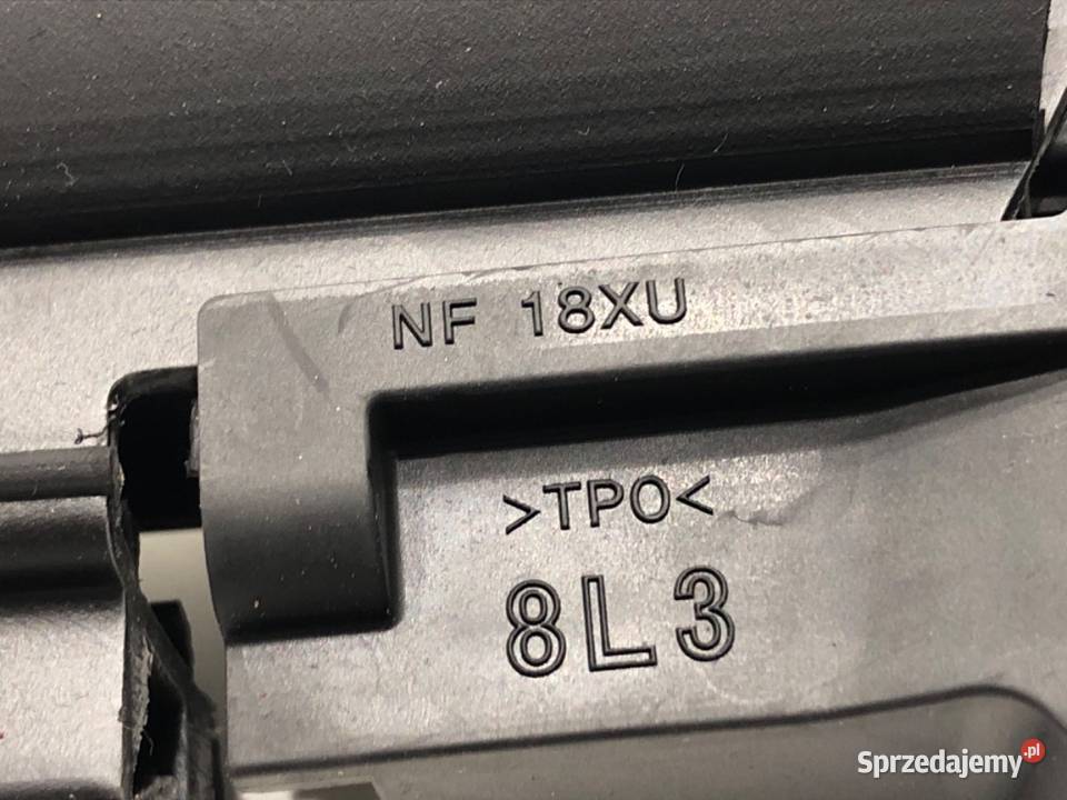 LISTWA ZGARNIAJĄCA TYŁ LEWY WEWNĘTRZNA LEXUS LBX