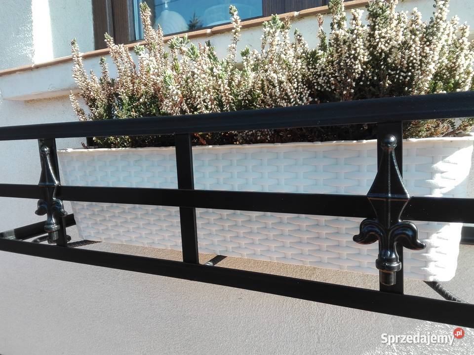 Kwietnik kwiaty doniczki donice skrzynki Kolbuszowa