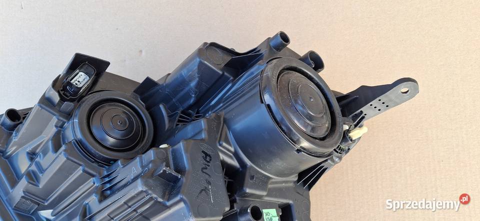 FORD ECOSPORT II LIFT REFLEKTOR PRAWY LAMPA lubuskie Bieleń