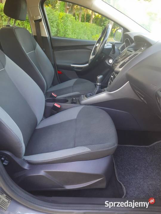 Ford Focus z 2011r 16 benzyna 105 autoalarm Puławy sprzedam