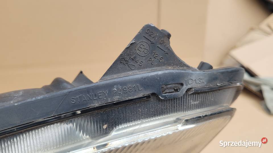 SUZUKI SWIFT IV 4 MK6 LAMPA PRZEDNIA LEWA Lampy przednie śląskie Ruda Śląska