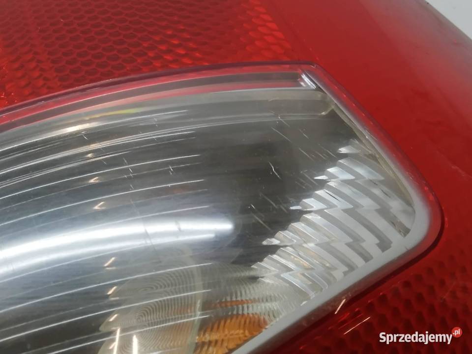 LAMPA TYŁ LEWA SEDAN Audi A4 II 20002006 B6