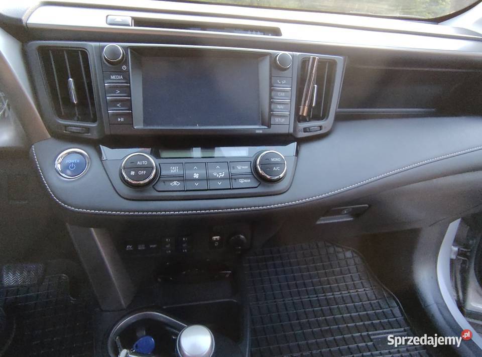 Toyota RAV4 hybrid 4x4 gniazdo AUX Zduńska Wola