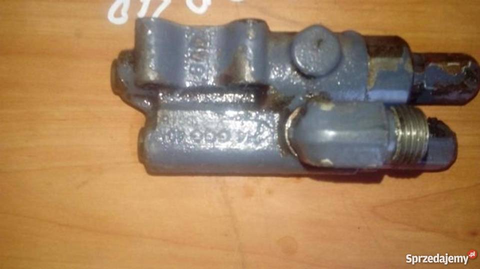 Zawór sterujący pompy Holland 867087708970 Ford Siemiatycze