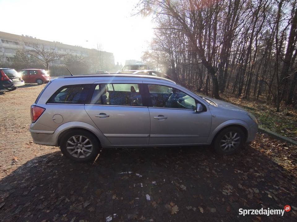 Opel astra h 18 kombi LPG manualna sprzedam