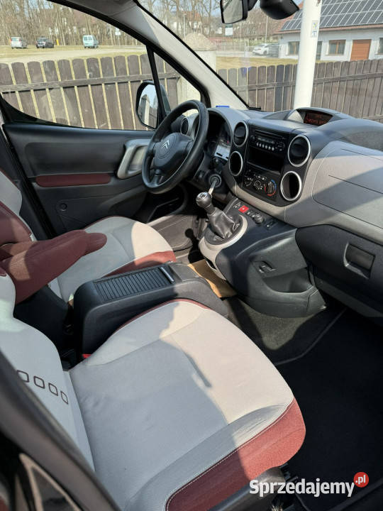 Citroen Berlingo 16 benzyna 212 idealny opłacony isofix Bolesławiec