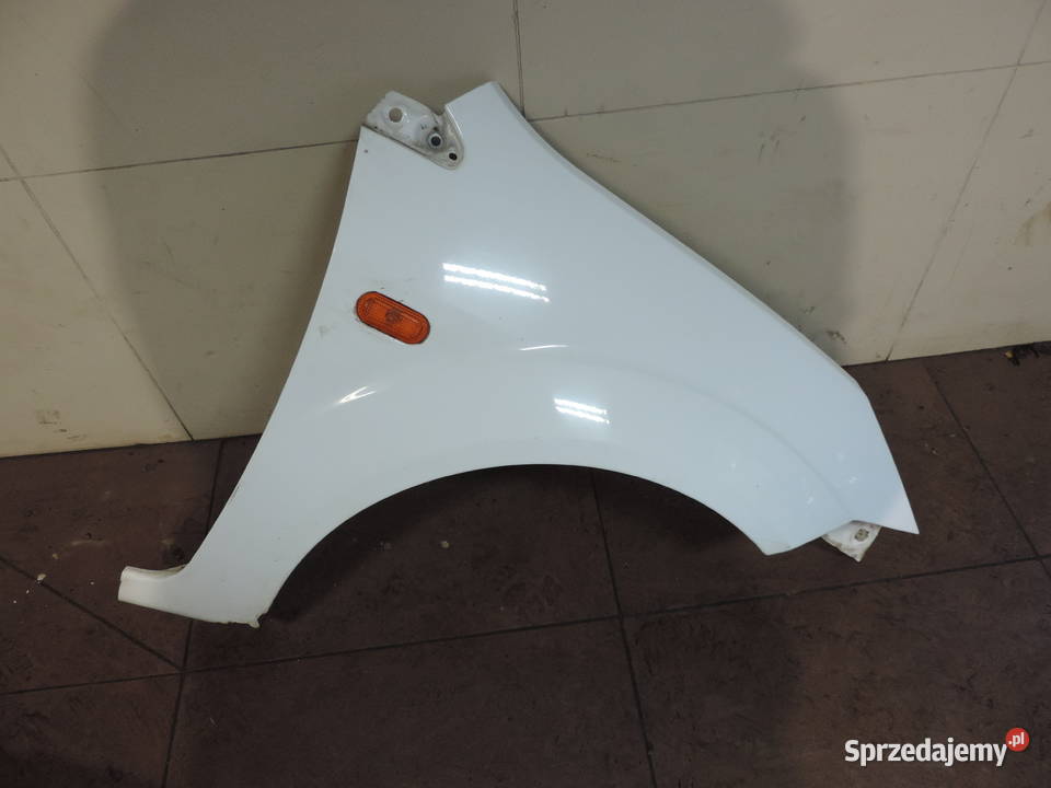 BŁOTNIK PRAWY PRZEDNI FORD FIESTA MK 6 FL KOLOR Rok produkcji 2008 Nowy Sącz