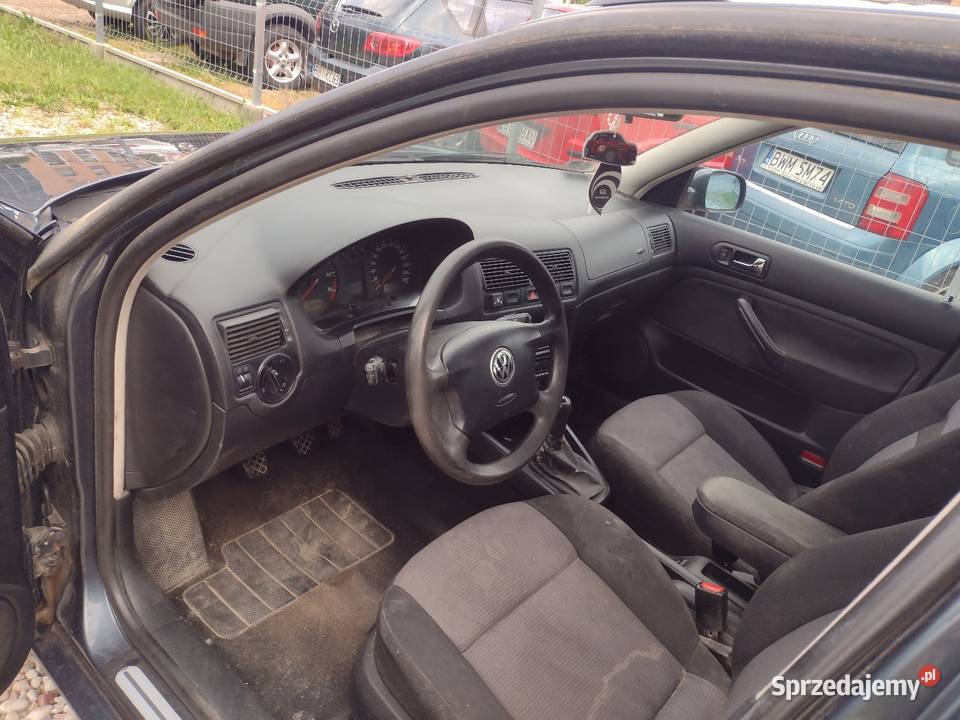 Volkswagen Golf 16 bGaz 2001 Hak nieuszkodzony podlaskie Białystok