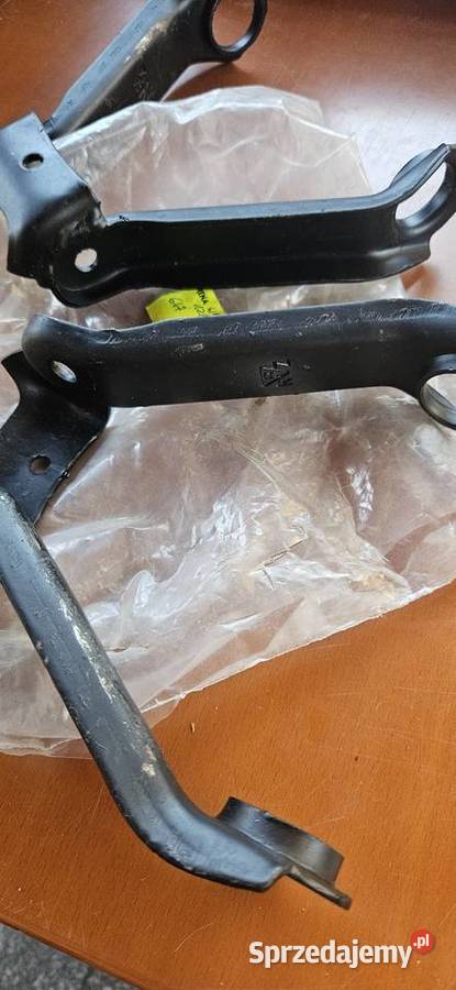 OryginałNowyz epoki wahacz przedni do Fiata 126p Barlinek