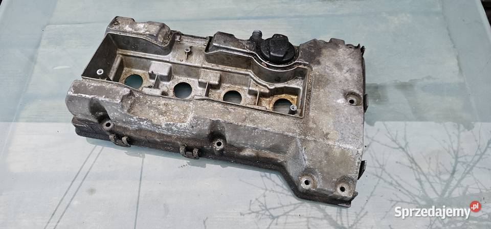 Pokrywa zaworów mercedes w202 w124 m111 Rok produkcji 1993 Zbąszyń