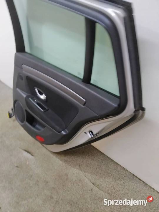 DRZWI PRAWE TYŁ KOMBI TED69 Renault Laguna III świętokrzyskie