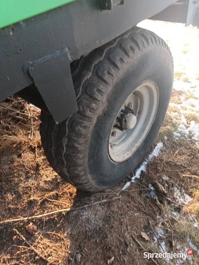 Przyczepa jednoosiowa rozrzutnik 35t Maszyny rolnicze sprzedam