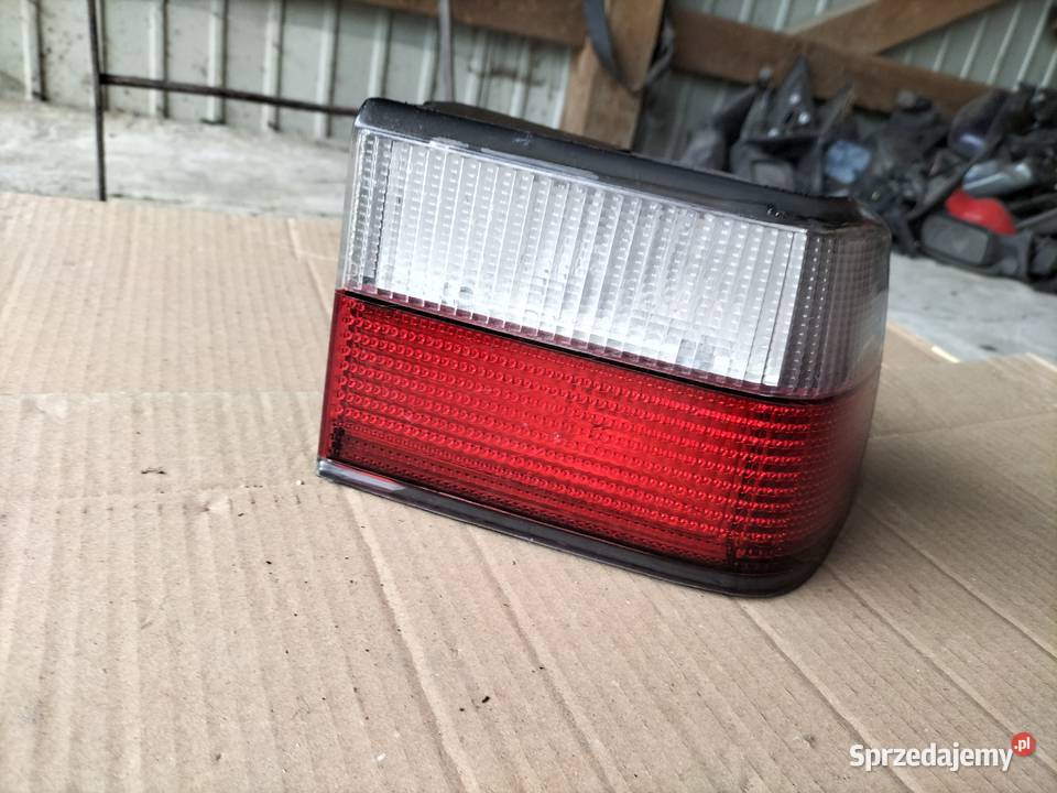 XANTIA LAMPA TYŁ PRAWA BŁOTNIK Kamień-Kolonia