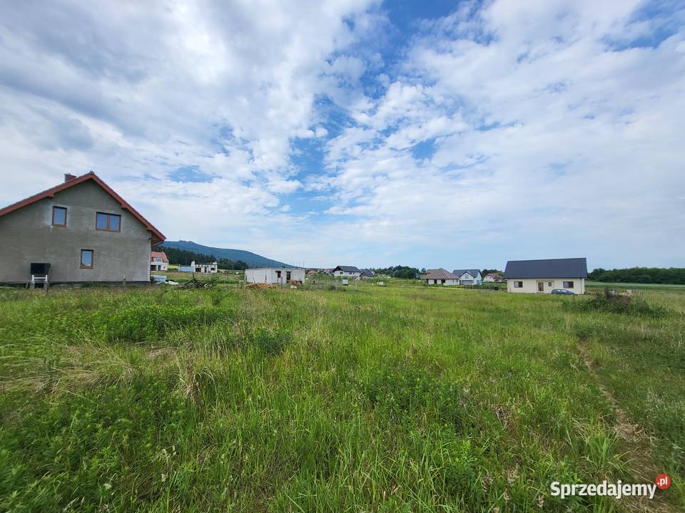 Działka budowlana 900m w Sobótce z widokiem na