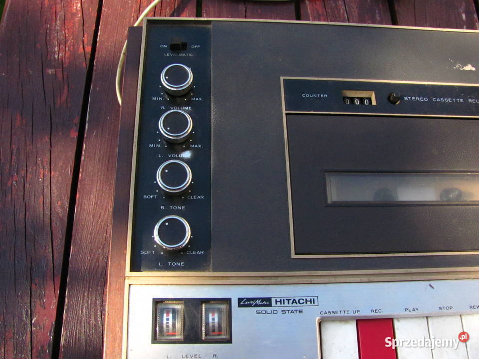 Magnetofon kasetowy Hitachi vintage made in Łódź