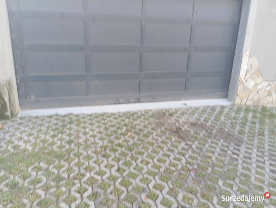 Brama garażowa panelowa używana Hormann