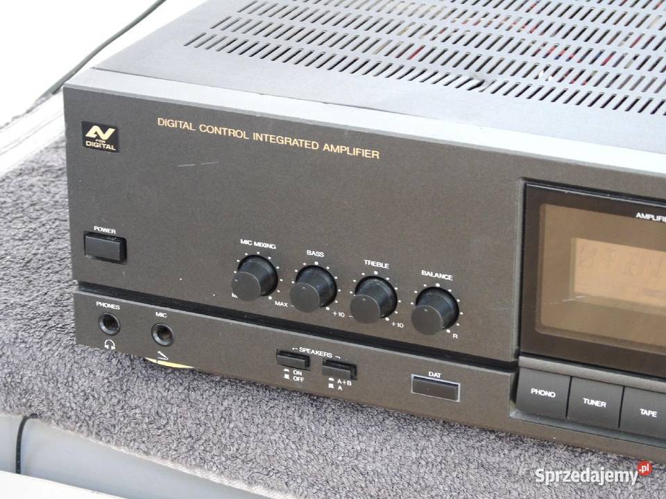 Wzmacniacz Uniwersum 440 Wat sprawny i mocny Wzmacniacze i pokrewne Jasło