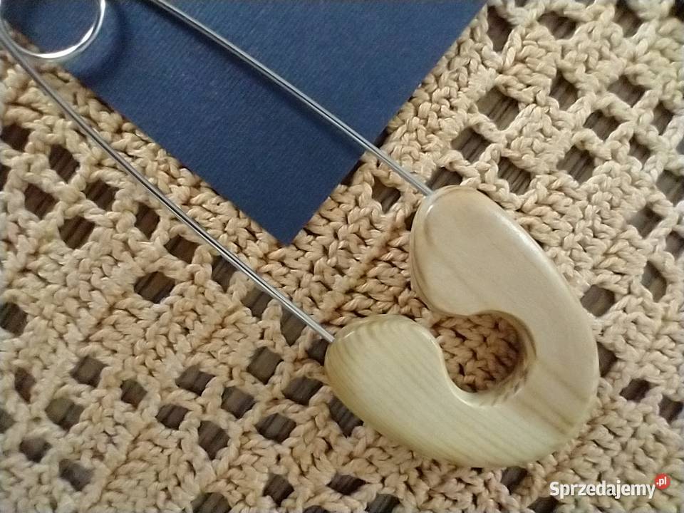 Klasyczna spinka agrafka do szala drewno łódzkie