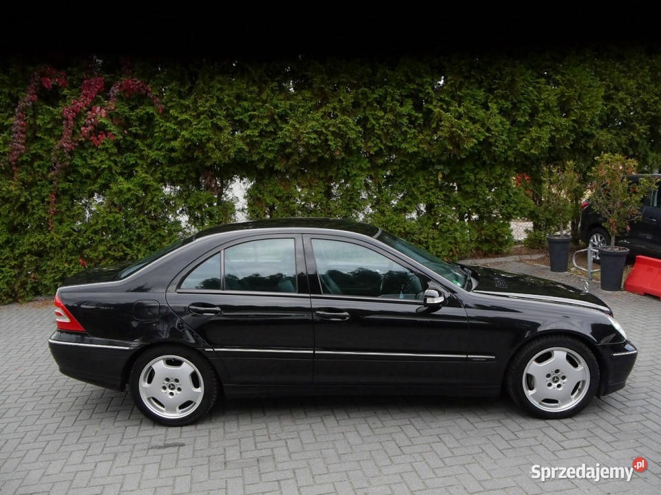 Mercedes C 200 18 Xenon Skóra Stan b bez rdzy i wielofunkcyjna kierownica Częstochowa sprzedam