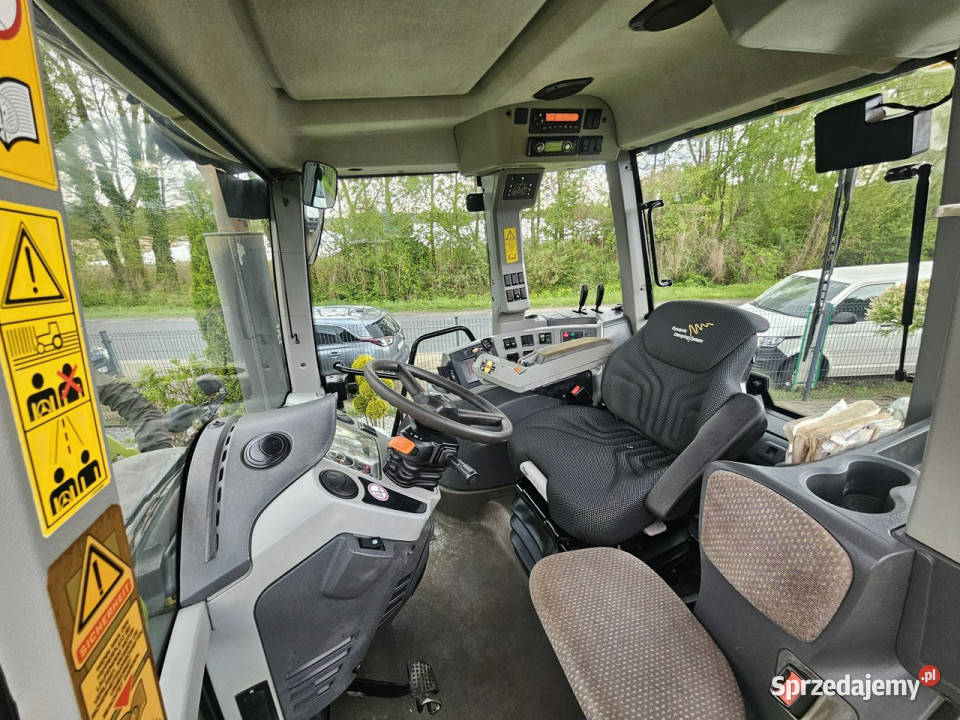 ciągniki Claas AXION 810 CMATIC AXION 810 CMATIC Skępe