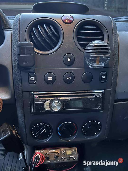 Peugeot Partner 20 HDI 263000km Smerdyna