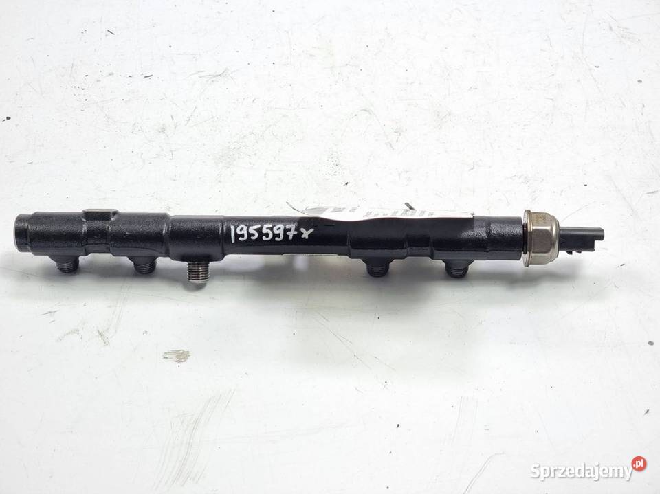LISTWA WTRYSKOWA RENAULT MASTER III 8201257368 osobowe kujawsko-pomorskie