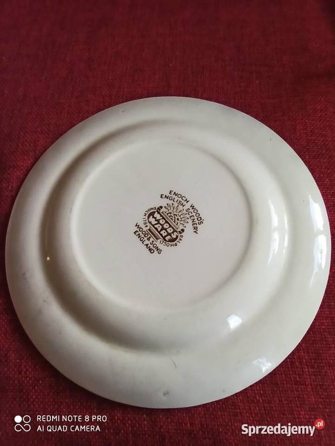 Talerzyk deserowy
manufaktury Wood Sons England sprzedam