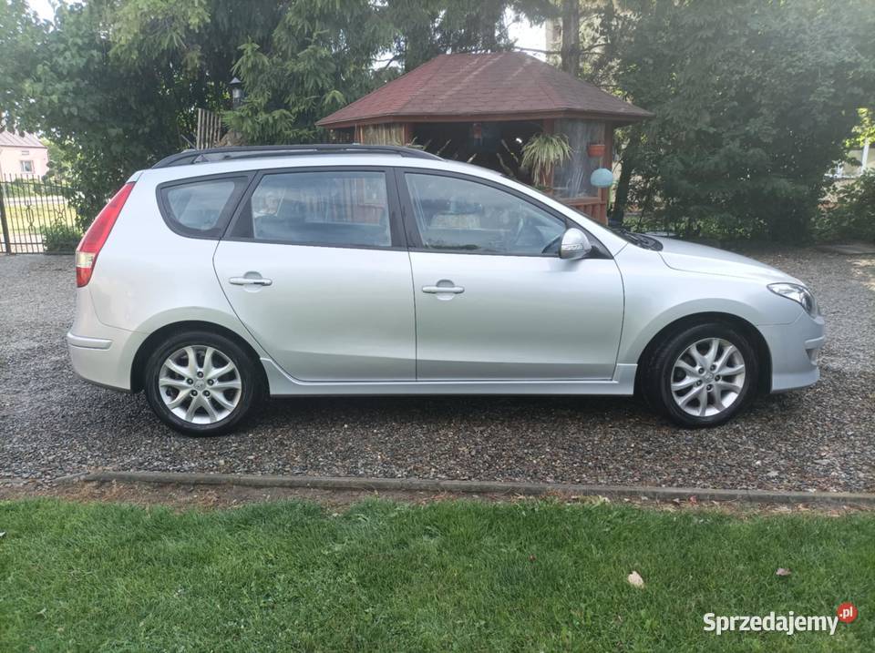 Sprzedam Hyundaia i30 CW 16 crdi o mocy 126 podkarpackie Stubienko