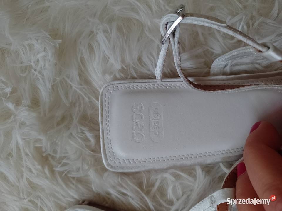 41 ASOS Design Białe Baleriny z odkrytą piętą z biały Balerinki