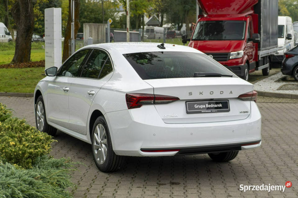 koda Octavia Drive Selection 20 TDI 150 DSG IV wielofunkcyjna kierownica Łódź