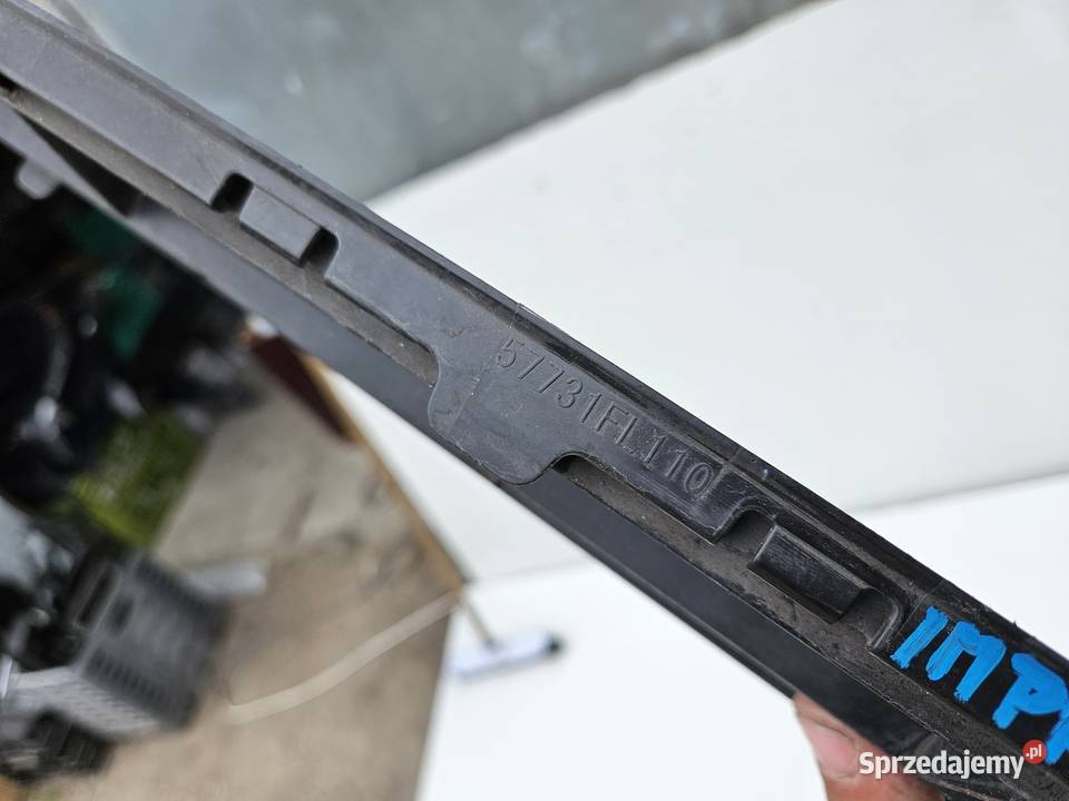 SUBARU XV 18 KRATKA ŚRODKOWA ZDERZAKA PRZÓD