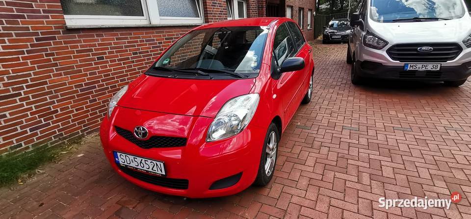 Toyota Yaris 133 99 2010 manualna śląskie Dąbrowa Górnicza
