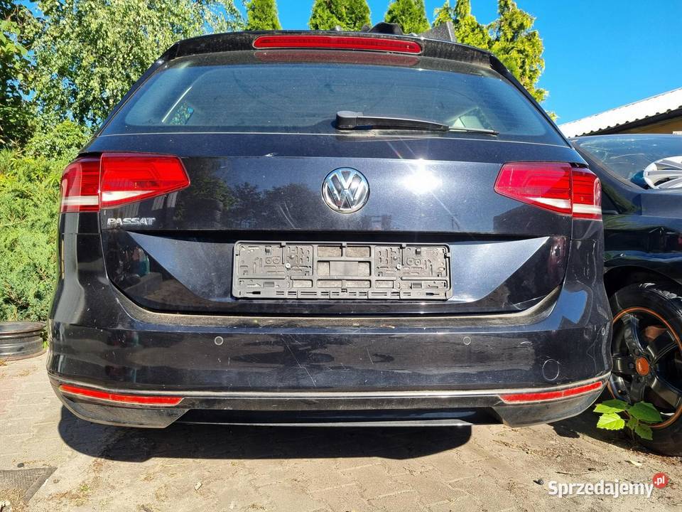 LAMPA PRAWA TYLNA TYŁ VW PASSAT B8 KOMBI