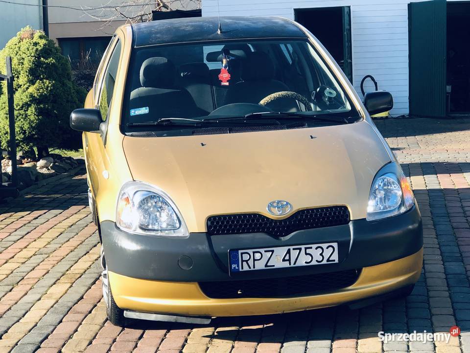 Toyota Yaris 10 VVTi 69 5drzwi Rok produkcji 2001 Przeworsk