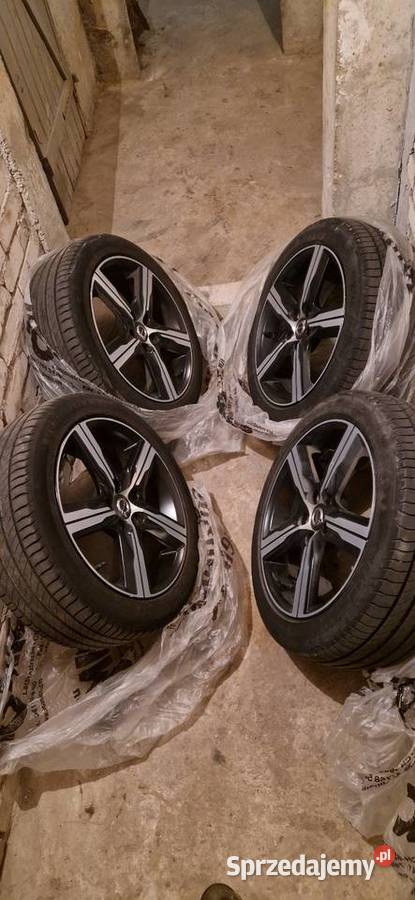 Koła volvo r17 z oponami letnimi Warszawa sprzedam