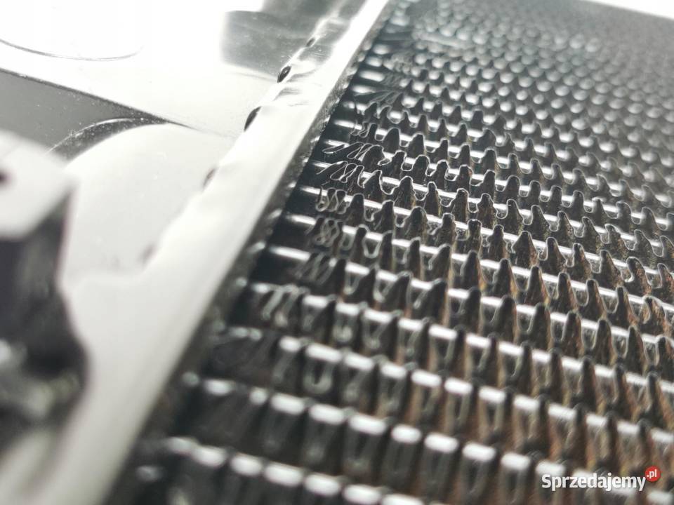 CHŁODNICA WODY VOLKSWAGEN PASSAT B3B3 92 MAGNETI