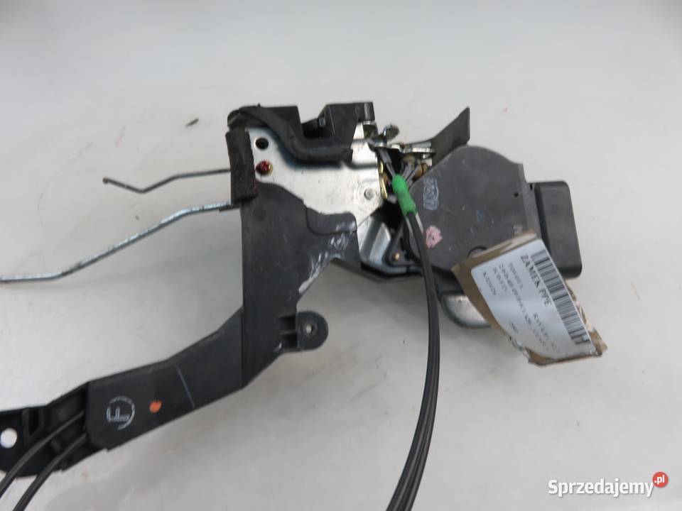 ZAMEK PRAWY PRZEDNI TOYOTA RAV 4 II