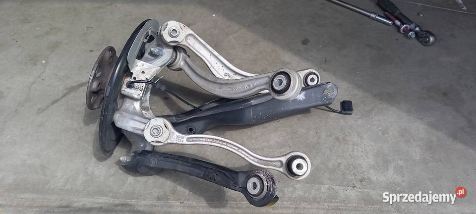 Zwrotnica prawy tył Mercedes GLC 2015 Niedrzwica Duża