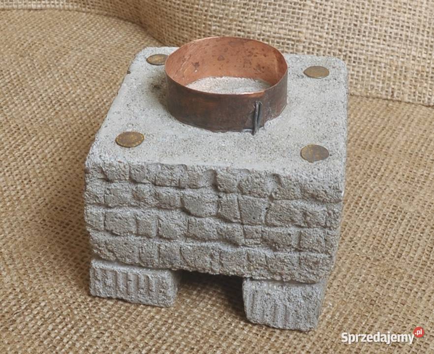 Świecznik betonowy z oksydowaną miedzią 2 Malbork