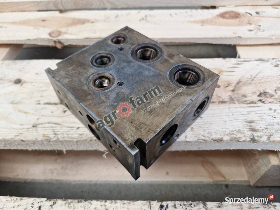 Blok hydrauliczny John Deere 5085M 5100M Hydraulika dolnośląskie Byków
