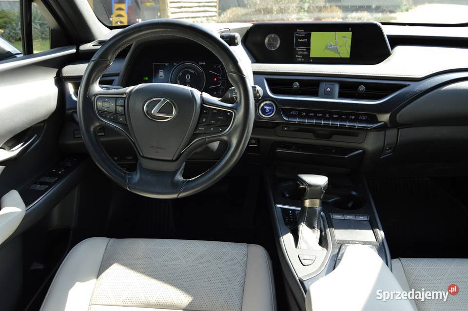Lexus UX Salon Polska Bogata wersja wyposażenia Siewierz