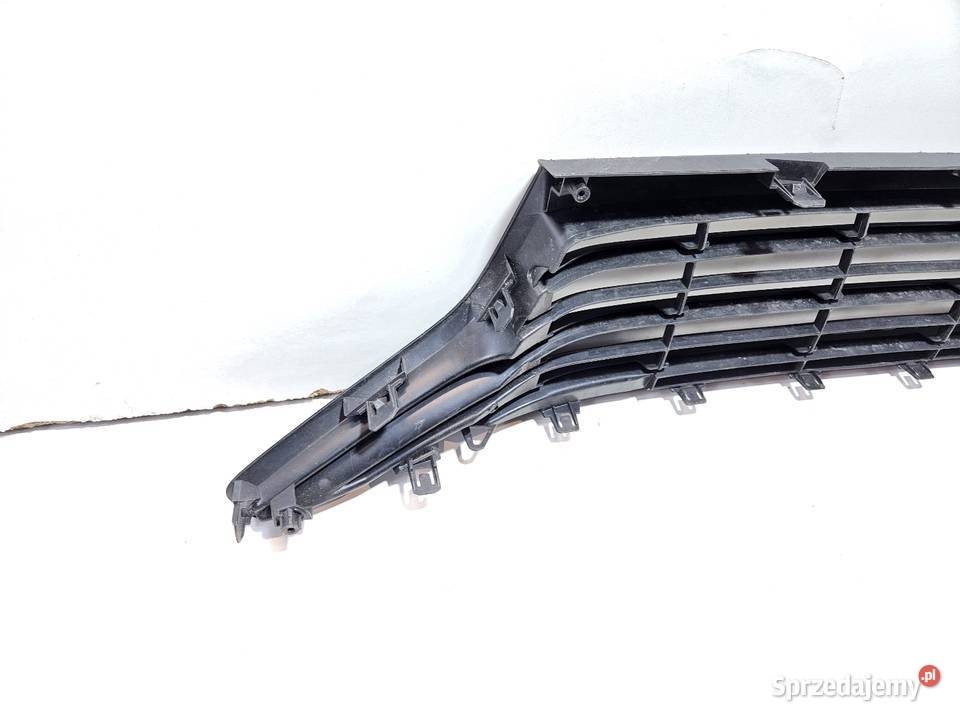 TOYOTA YARIS IV 4 KRATKA ŚRODKOWA ZDERZAKA PRZÓD Międzychód sprzedam