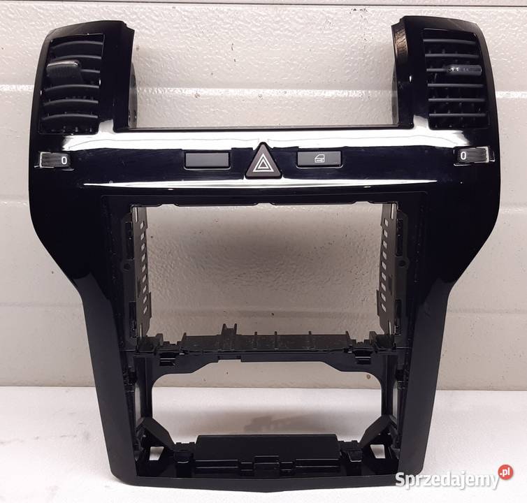 RAMKA PANEL ŚRODKOWY OPEL ZAFIRA B 13100105 Mielęcin