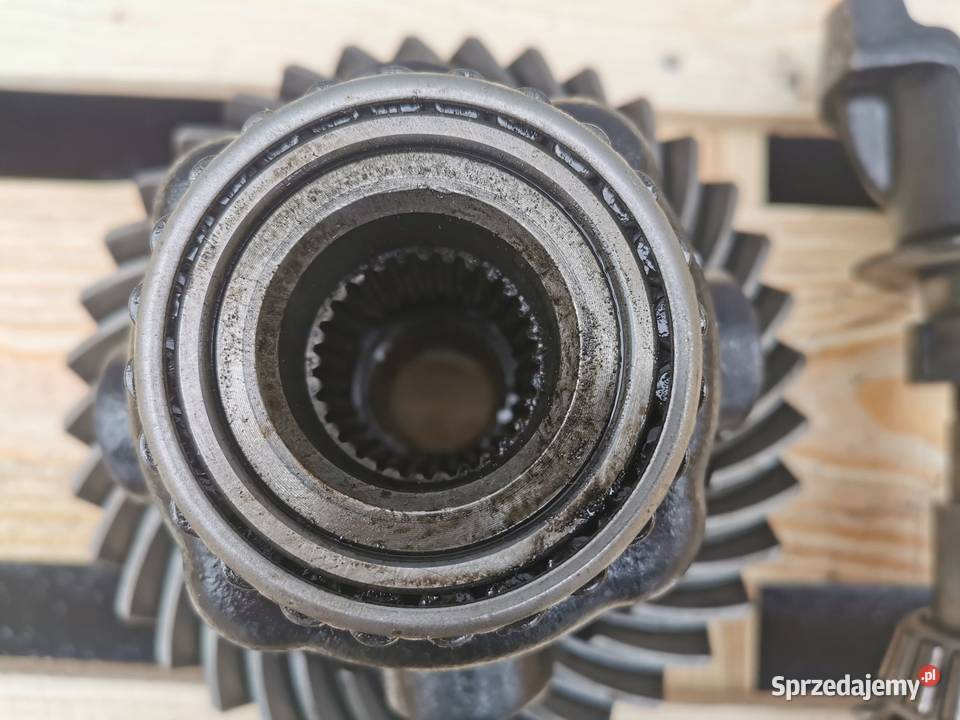 Mechanizm różnicowy Holland LM 5040 Spicer