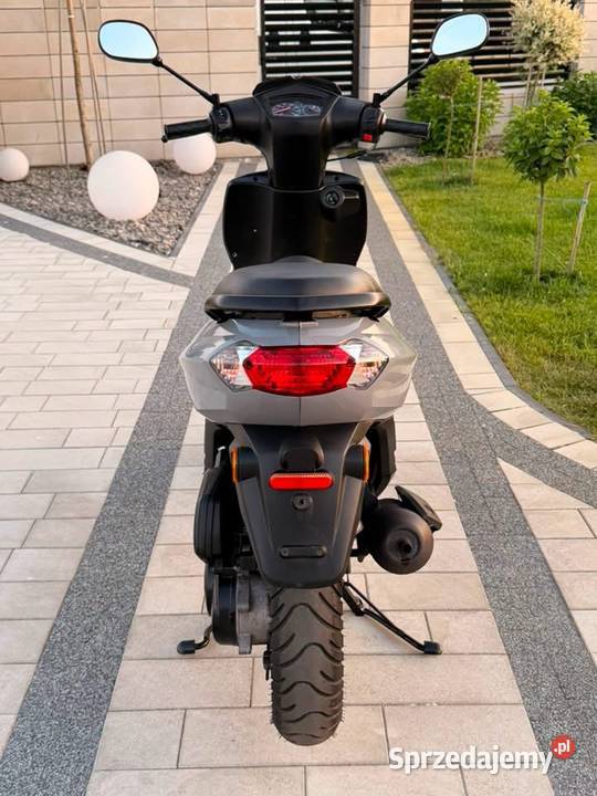 Skuter Peugeot Kisbee 2017r 50cc 2t BLACK Siedlce