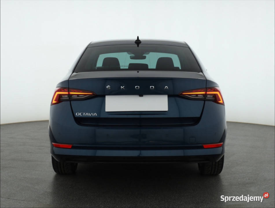 Skoda Octavia 15 TSI asystent pasa ruchu Škoda Piaseczno